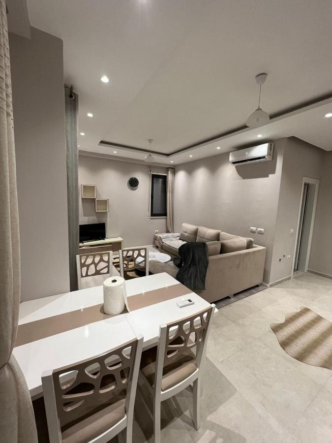Apartament 090 *