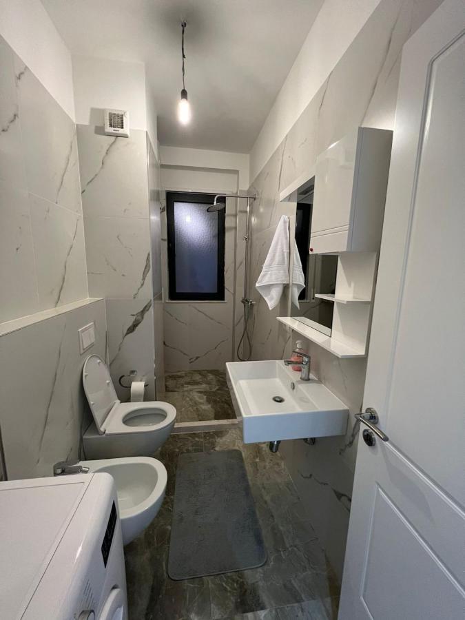 Apartament 090 *